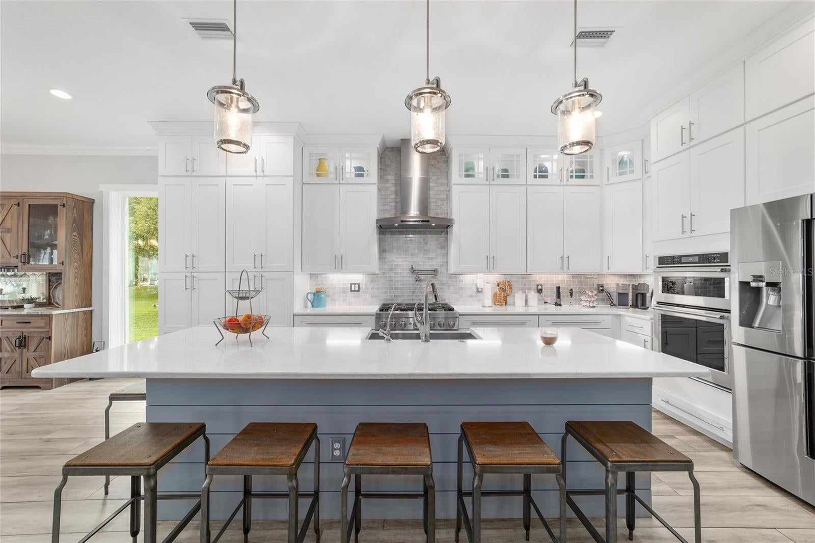 Ocklawaha, Florida, 32179, United States, 5 Bedrooms Bedrooms, ,4 BathroomsBathrooms,Residential,Active,1944075