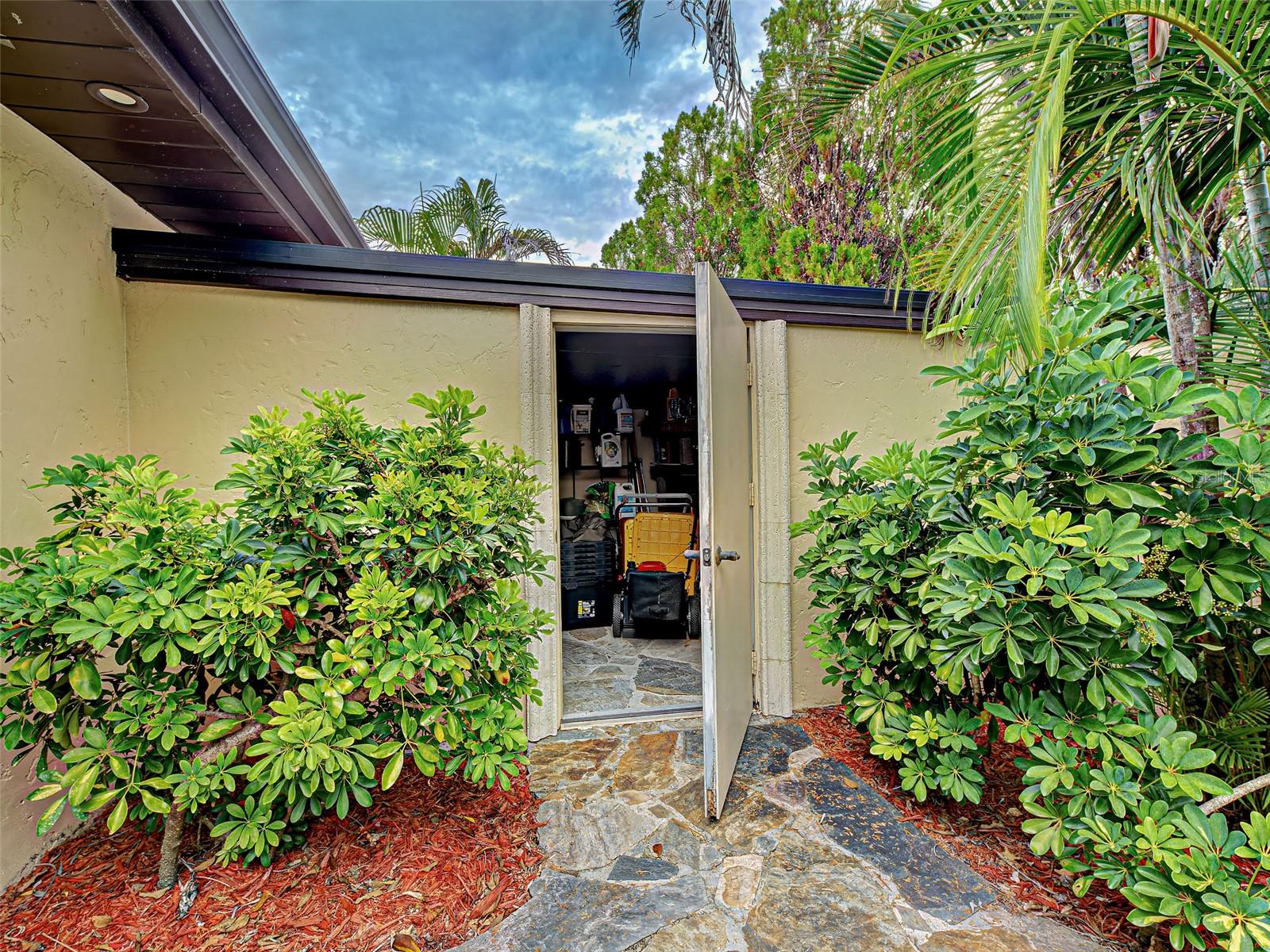 Port Charlotte, Florida, 33952, United States, 4 Bedrooms Bedrooms, ,5 BathroomsBathrooms,Residential,Active,1996574