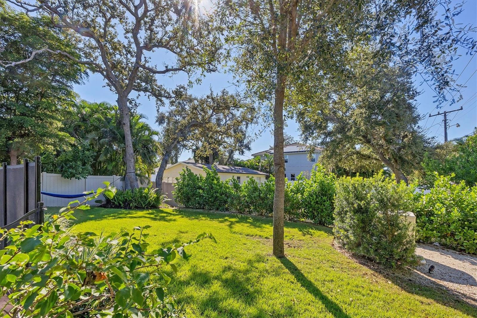 Sarasota, Florida, 34239, United States, 4 Bedrooms Bedrooms, ,4 BathroomsBathrooms,Residential,Active,1965823