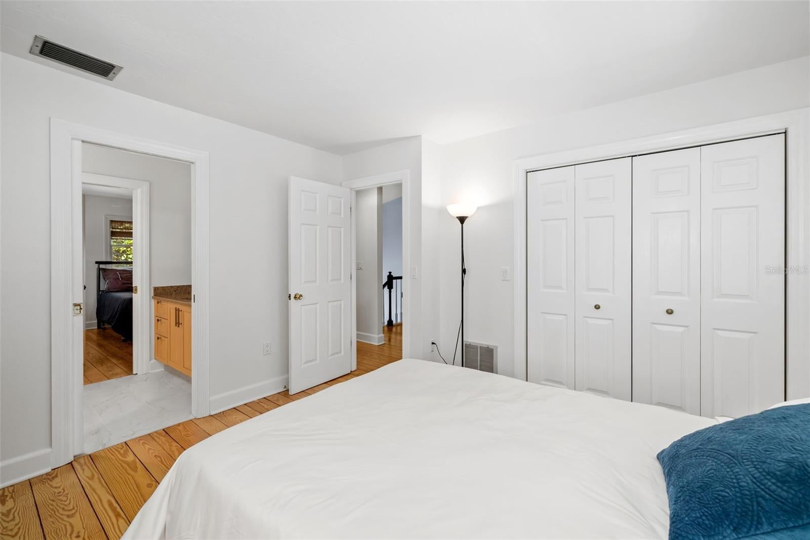 Sarasota, Florida, 34231, United States, 4 Bedrooms Bedrooms, ,4 BathroomsBathrooms,Residential,Active,1999174