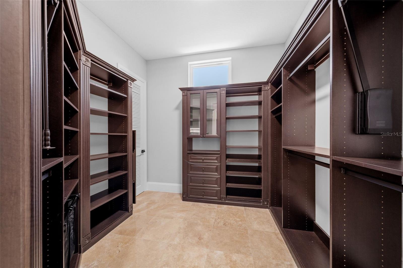 Brandon, Florida, 33510, United States, 6 Bedrooms Bedrooms, ,7 BathroomsBathrooms,Residential,Active,1905348