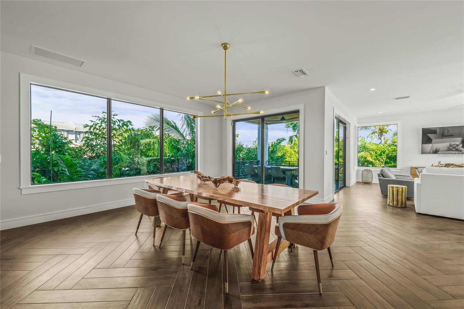 Sarasota, Florida, 34236, United States, 6 Bedrooms Bedrooms, ,8 BathroomsBathrooms,Residential,Active,1773155