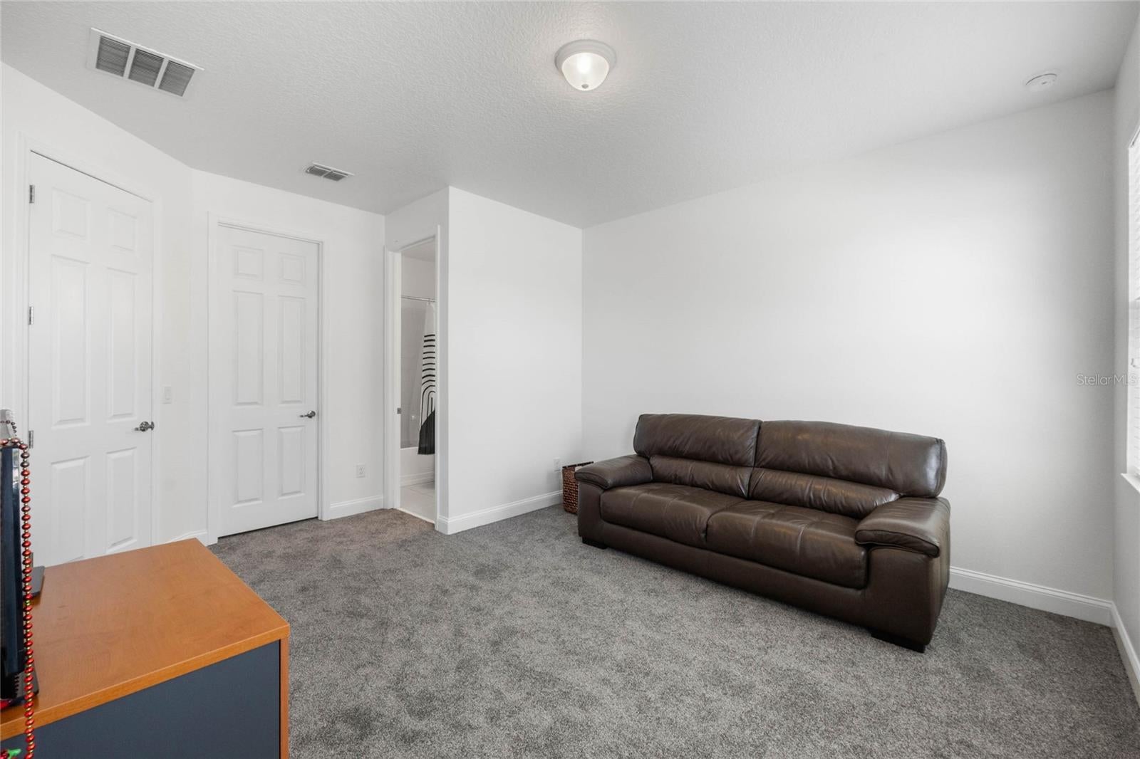 Winter Garden, Florida, 34787, United States, 5 Bedrooms Bedrooms, ,5 BathroomsBathrooms,Residential,Active,1742084