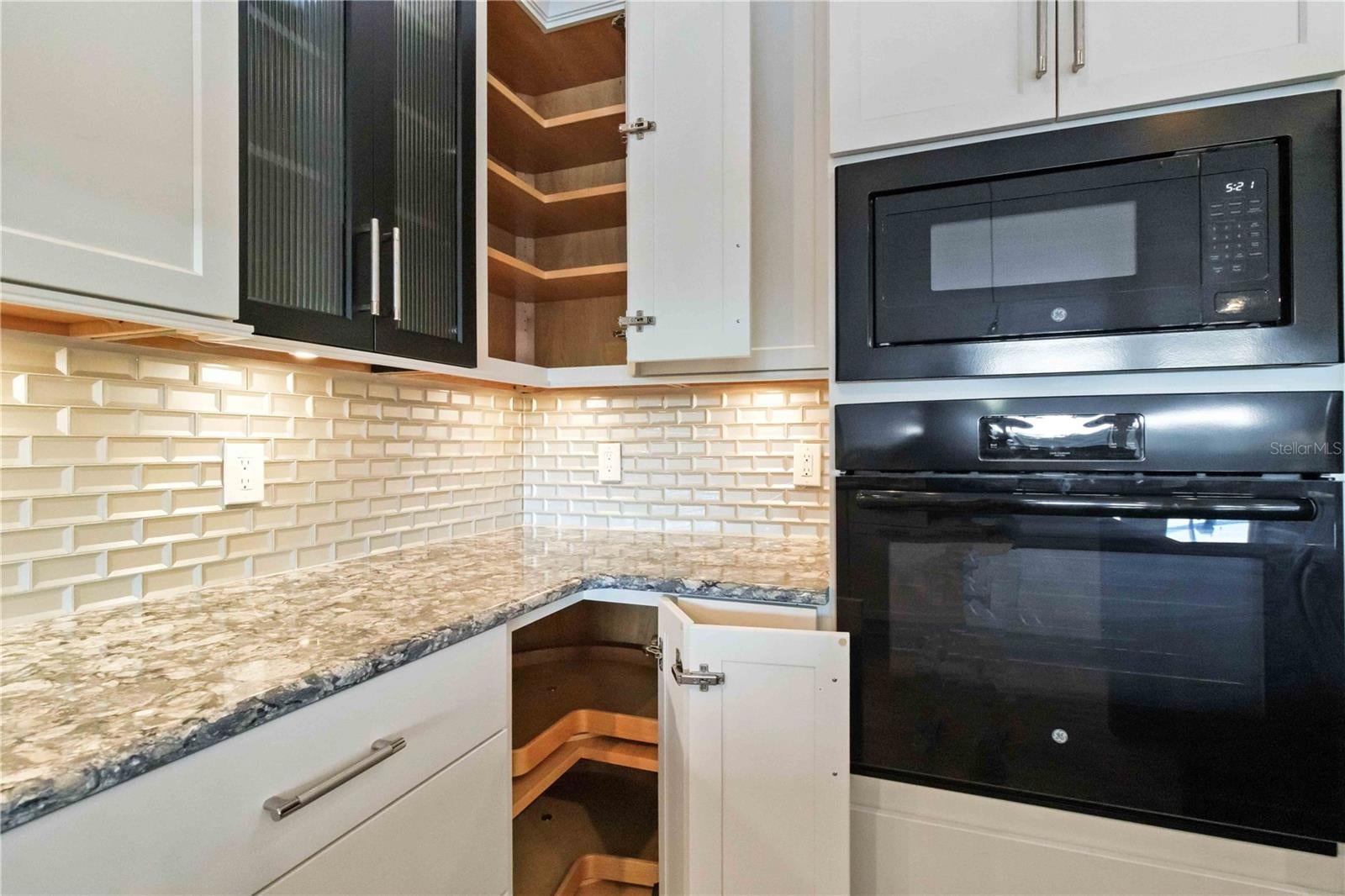 Longboat Key, Florida, 34228, United States, 3 Bedrooms Bedrooms, ,3 BathroomsBathrooms,Residential,Active,1969761