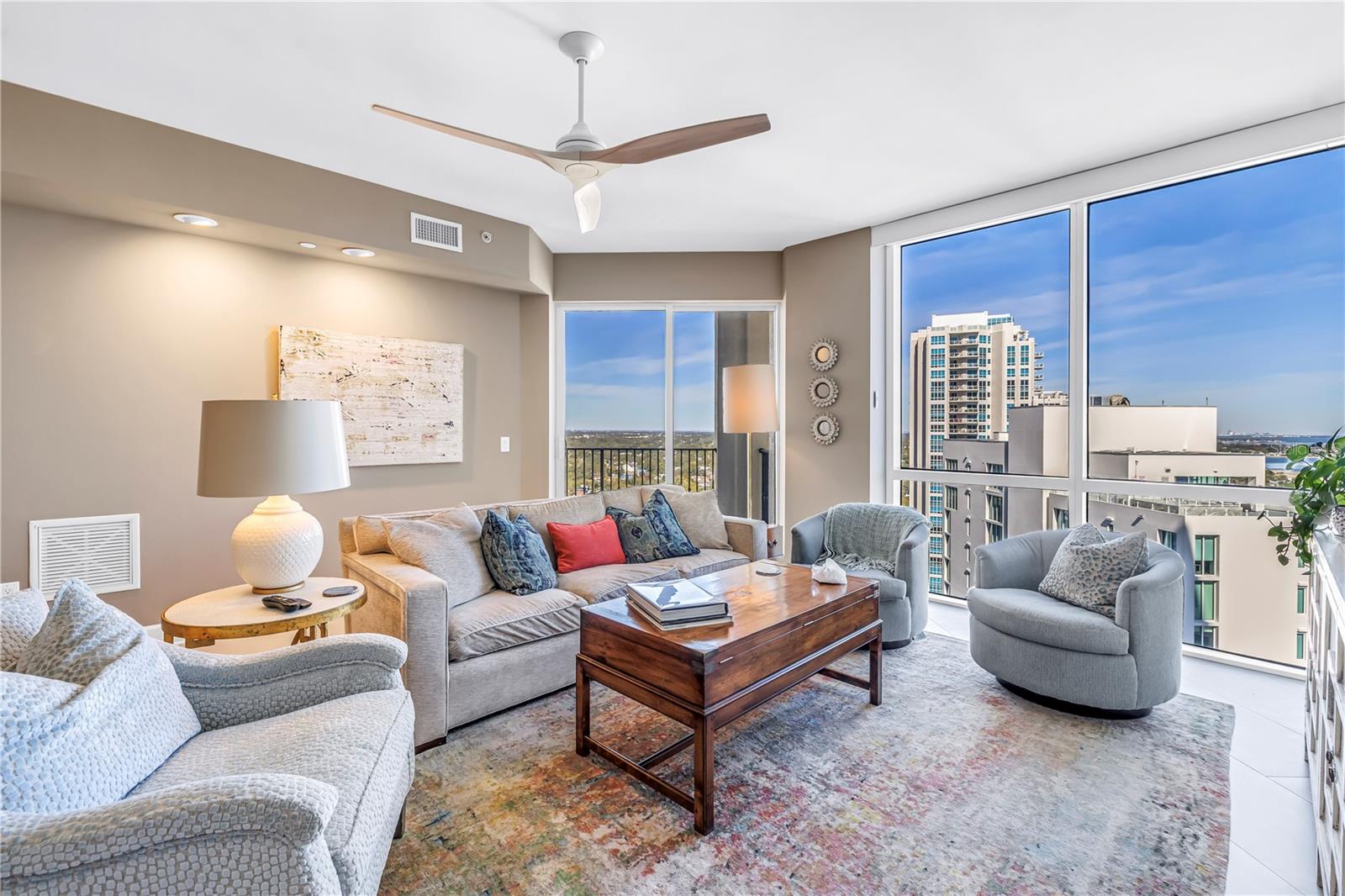 St Petersburg, Florida, 33701, United States, 2 Bedrooms Bedrooms, ,2 BathroomsBathrooms,Residential,Active,2012232