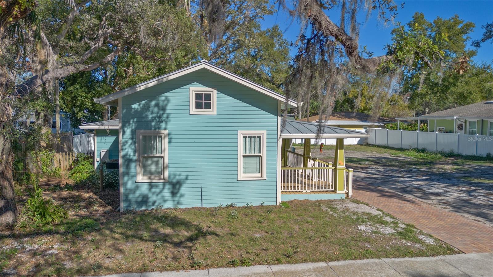 Dunedin, Florida, 34698, United States, 3 Bedrooms Bedrooms, ,3 BathroomsBathrooms,Residential,Active,2009176