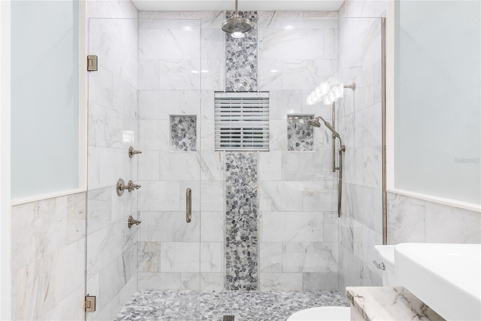 Orlando, Florida, 32803, United States, 5 Bedrooms Bedrooms, ,5 BathroomsBathrooms,Residential,Active,1926917