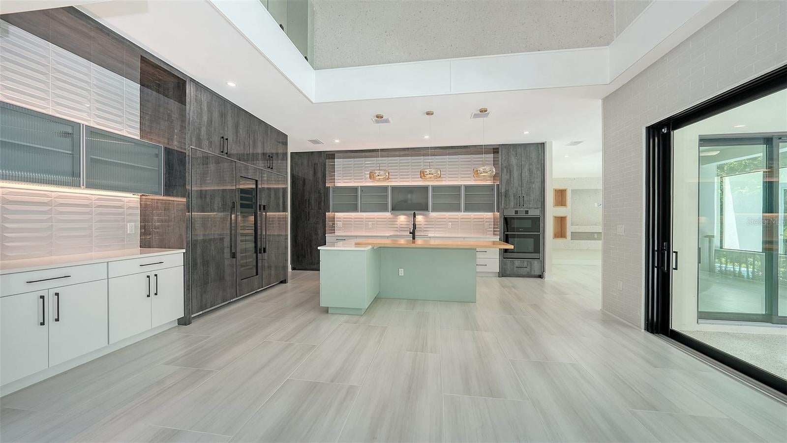 Sarasota, Florida, 34239, United States, ,7 BathroomsBathrooms,Residential,Active,1849492