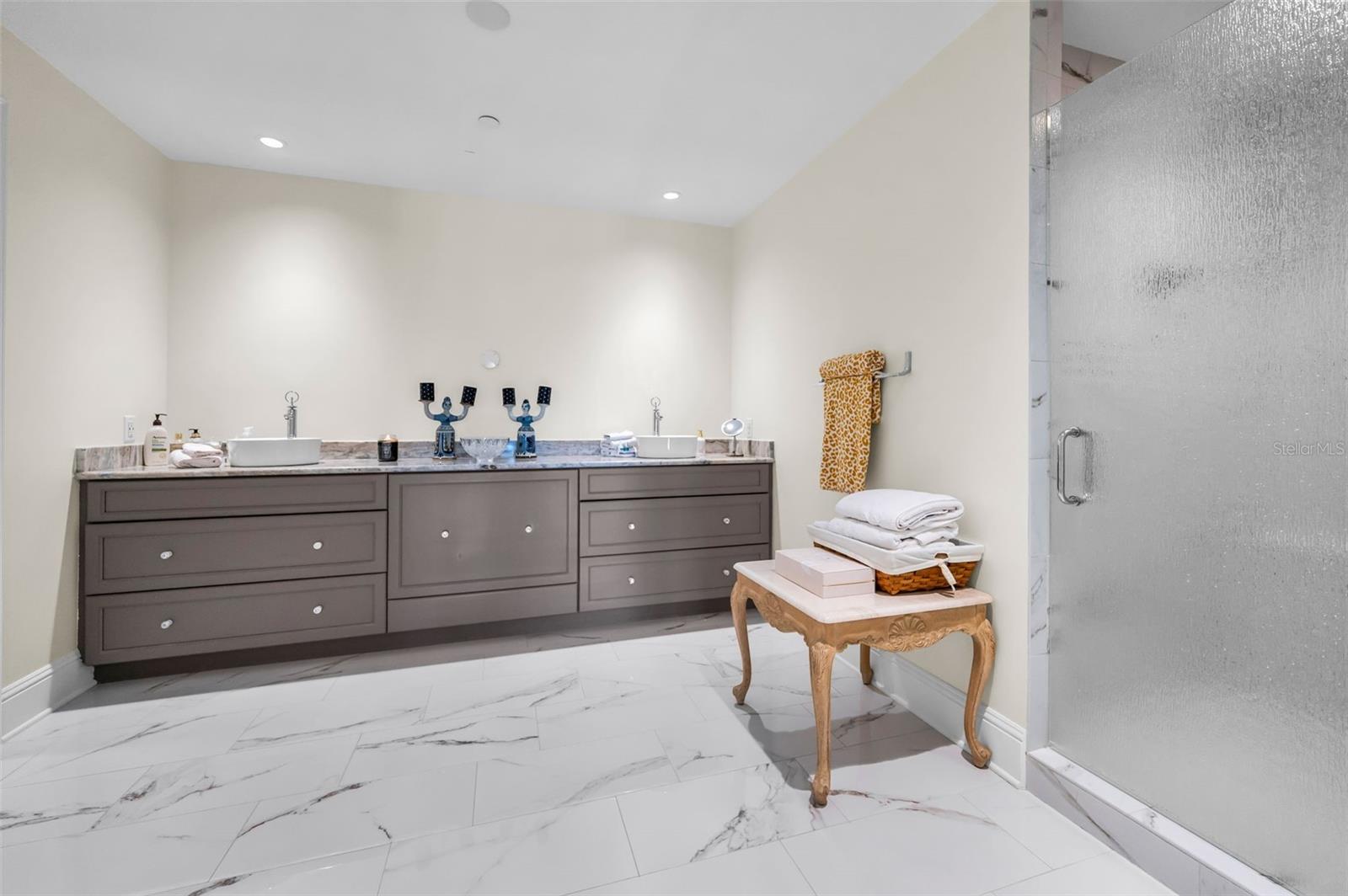 Clearwater, Florida, 33756, United States, 3 Bedrooms Bedrooms, ,3 BathroomsBathrooms,Residential,Active,1941332