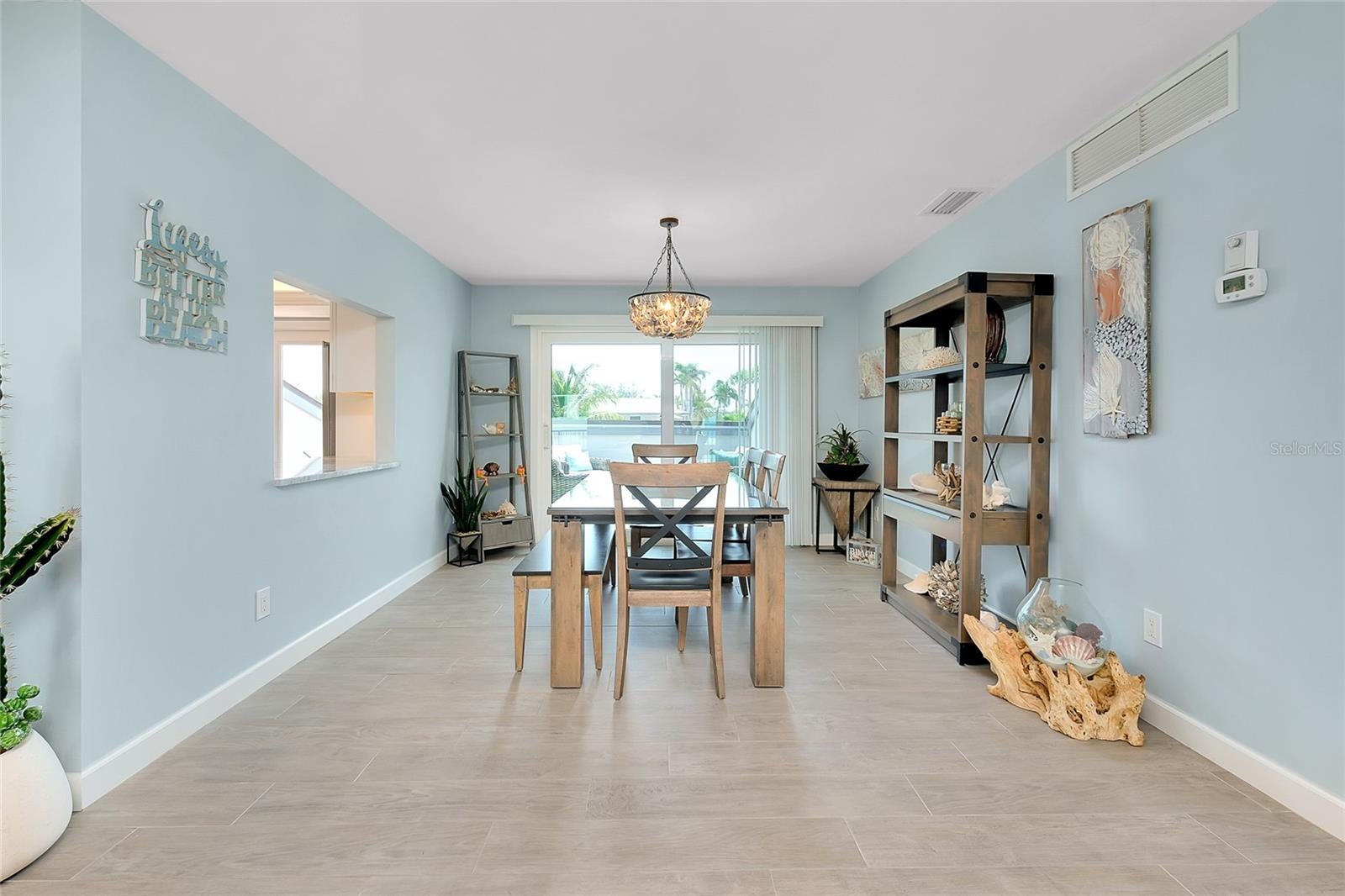 Sarasota, Florida, 34242, United States, 3 Bedrooms Bedrooms, ,2 BathroomsBathrooms,Residential,Active,1987232