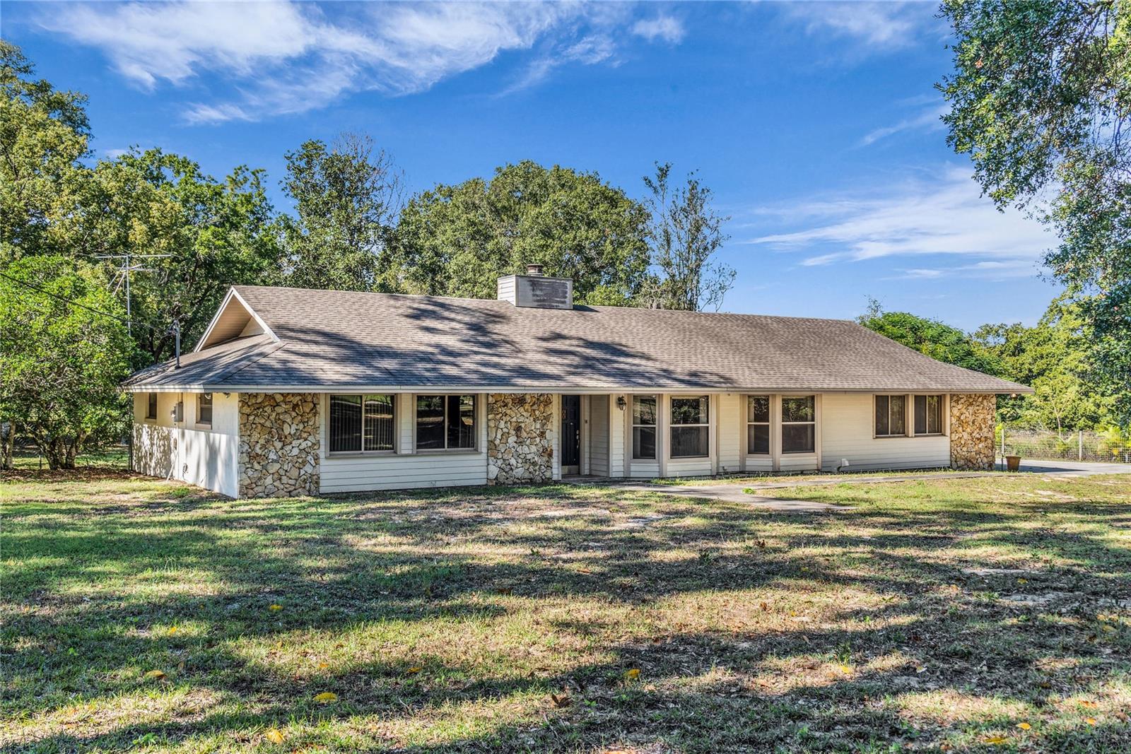 Oakland, Florida, 34787, United States, 4 Bedrooms Bedrooms, ,2 BathroomsBathrooms,Residential,Active,1990636 Oakland, Florida, 34787, United States, 4 Bedrooms Bedrooms, ,2 BathroomsBathrooms,Residential,Active,1990636