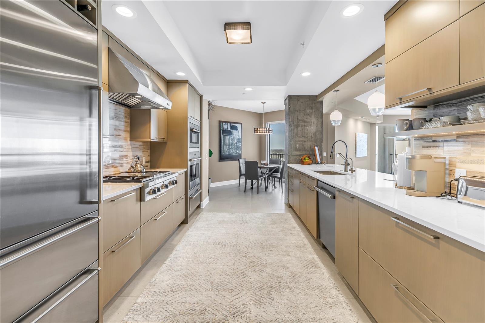 St Petersburg, Florida, 33701, United States, 2 Bedrooms Bedrooms, ,2 BathroomsBathrooms,Residential,Active,2012232