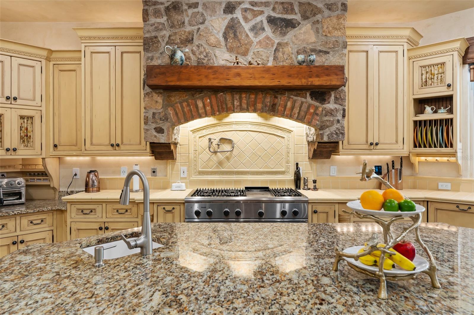 Longwood, Florida, 32779, United States, 10 Bedrooms Bedrooms, ,17 BathroomsBathrooms,Residential,Active,1914816