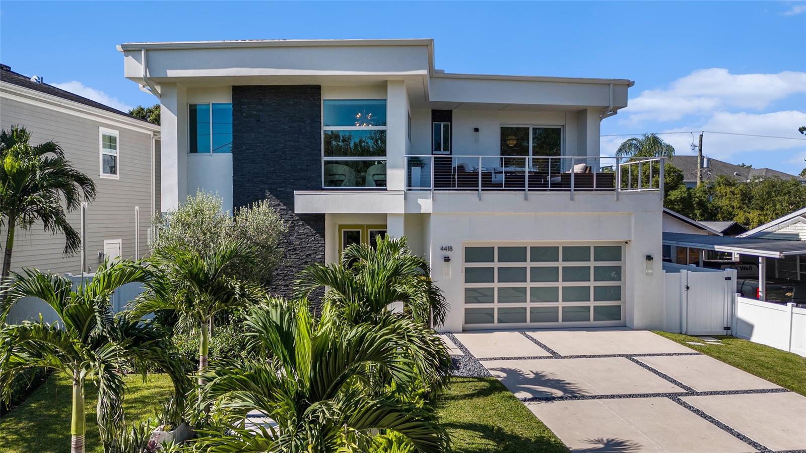 Tampa, Florida, 33629, United States, 4 Bedrooms Bedrooms, ,3 BathroomsBathrooms,Residential,Active,1914639