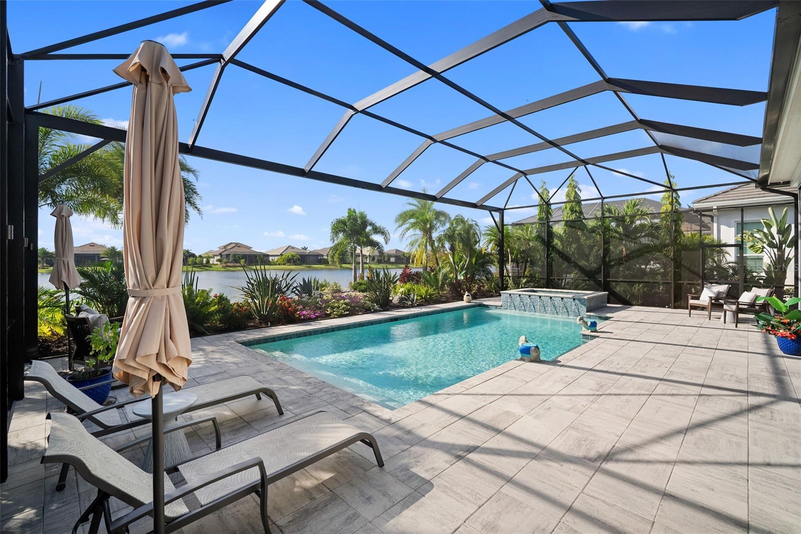 Bradenton, Florida, 34202, United States, 3 Bedrooms Bedrooms, ,4 BathroomsBathrooms,Residential,Active,1987272