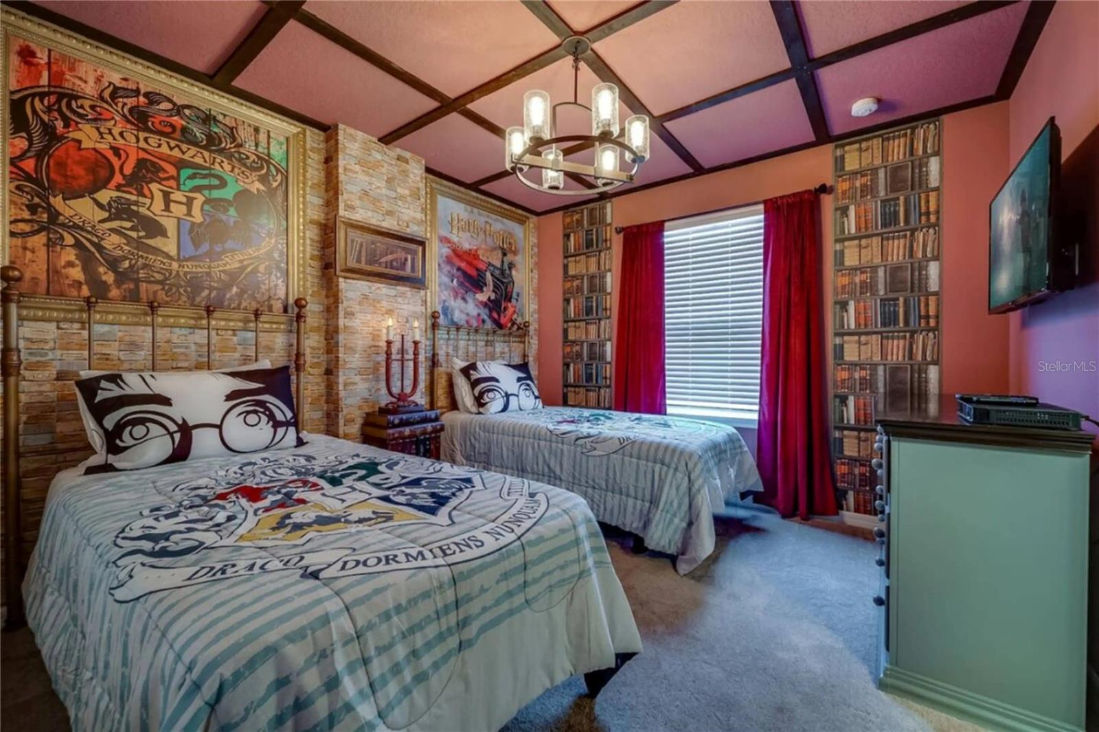 Davenport, Florida, 33897, United States, 10 Bedrooms Bedrooms, ,8 BathroomsBathrooms,Residential,Active,1988466