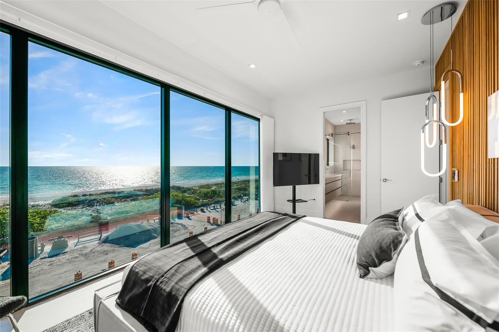 Bradenton Beach, Florida, 34217, United States, ,6 BathroomsBathrooms,Residential,Active,1829944