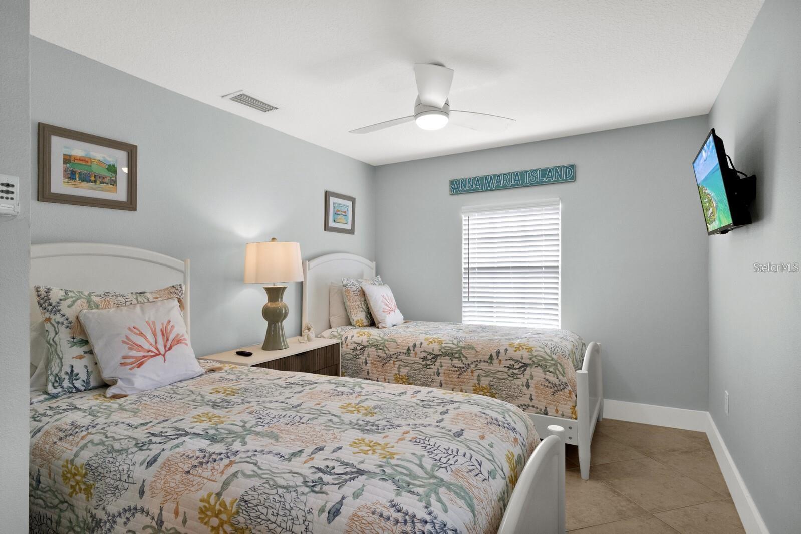 Holmes Beach, Florida, 34217, United States, 5 Bedrooms Bedrooms, ,3 BathroomsBathrooms,Residential,Active,2007151