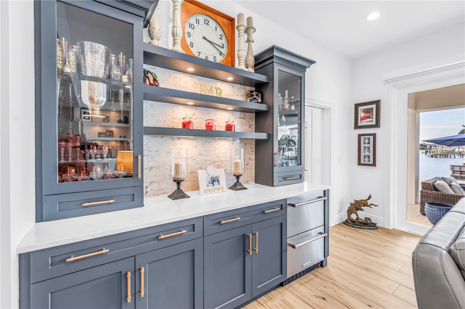 St Petersburg, Florida, 33704, United States, 4 Bedrooms Bedrooms, ,3 BathroomsBathrooms,Residential,Active,2009411