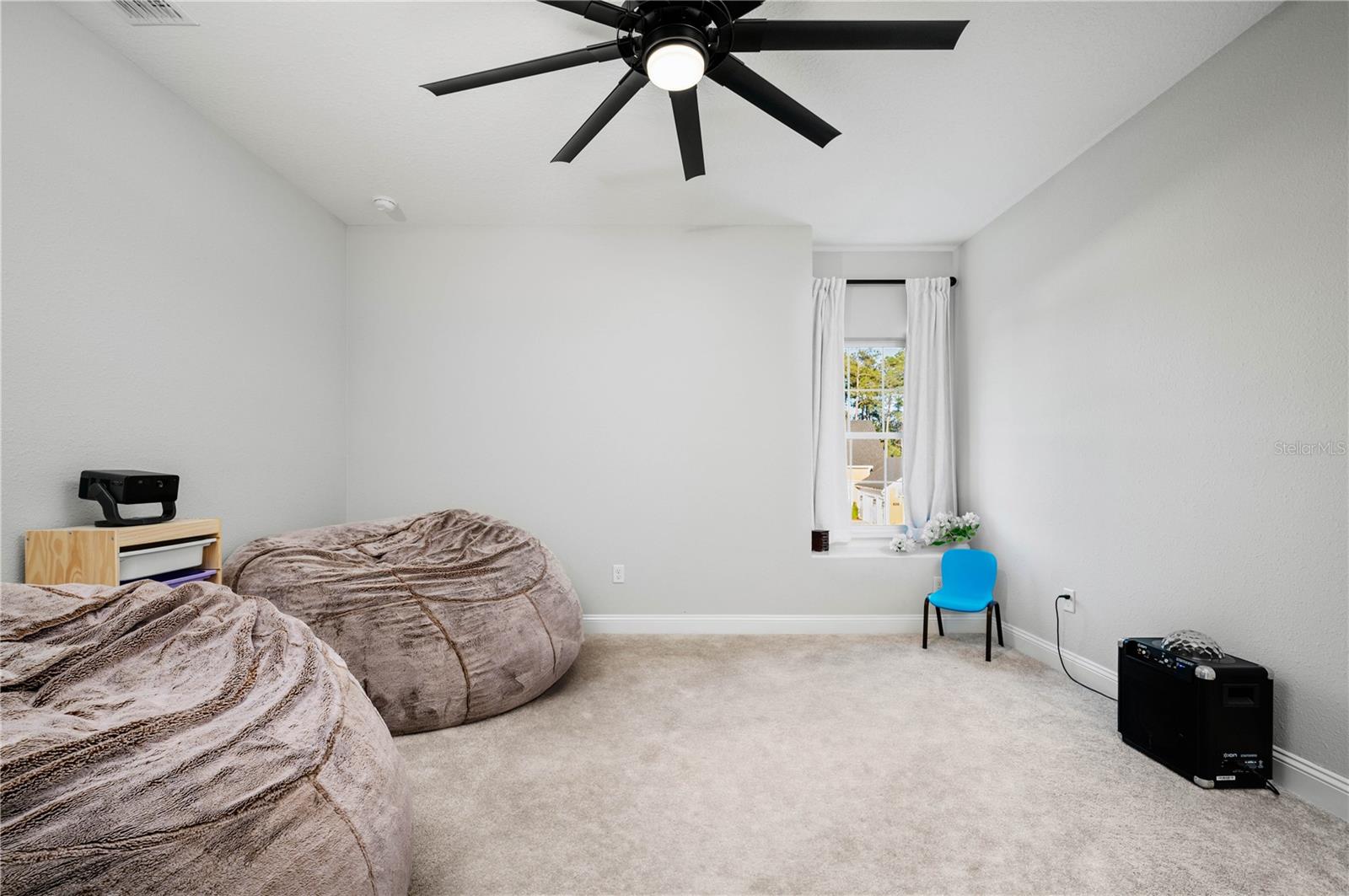 Fernandina Beach, Florida, 32034, United States, 5 Bedrooms Bedrooms, ,4 BathroomsBathrooms,Residential,Active,1920265