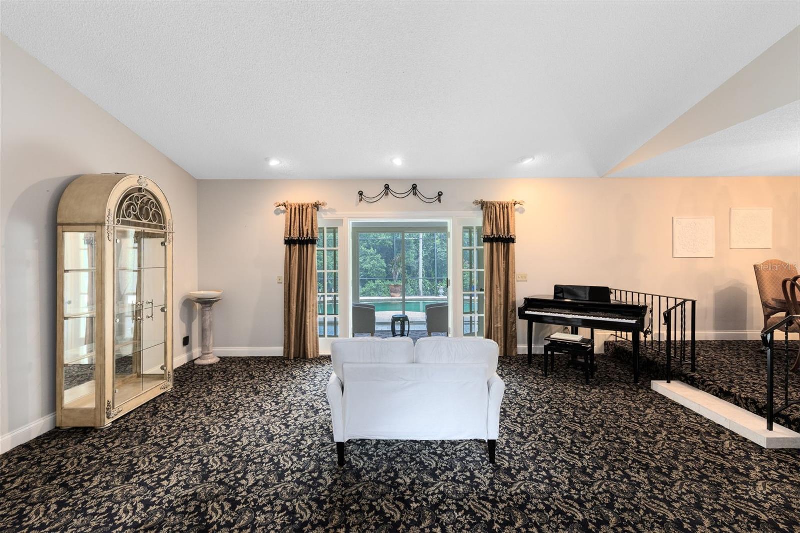 Winter Springs, Florida, 32708, United States, 4 Bedrooms Bedrooms, ,3 BathroomsBathrooms,Residential,Active,1894515