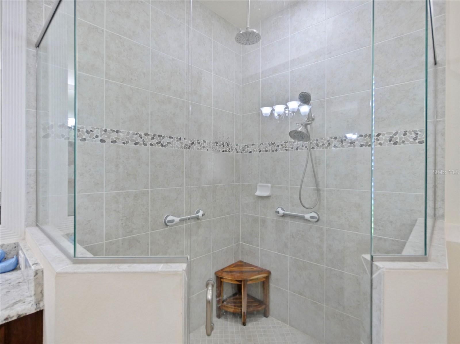 Orlando, Florida, 32832, United States, 5 Bedrooms Bedrooms, ,4 BathroomsBathrooms,Residential,Active,1894191
