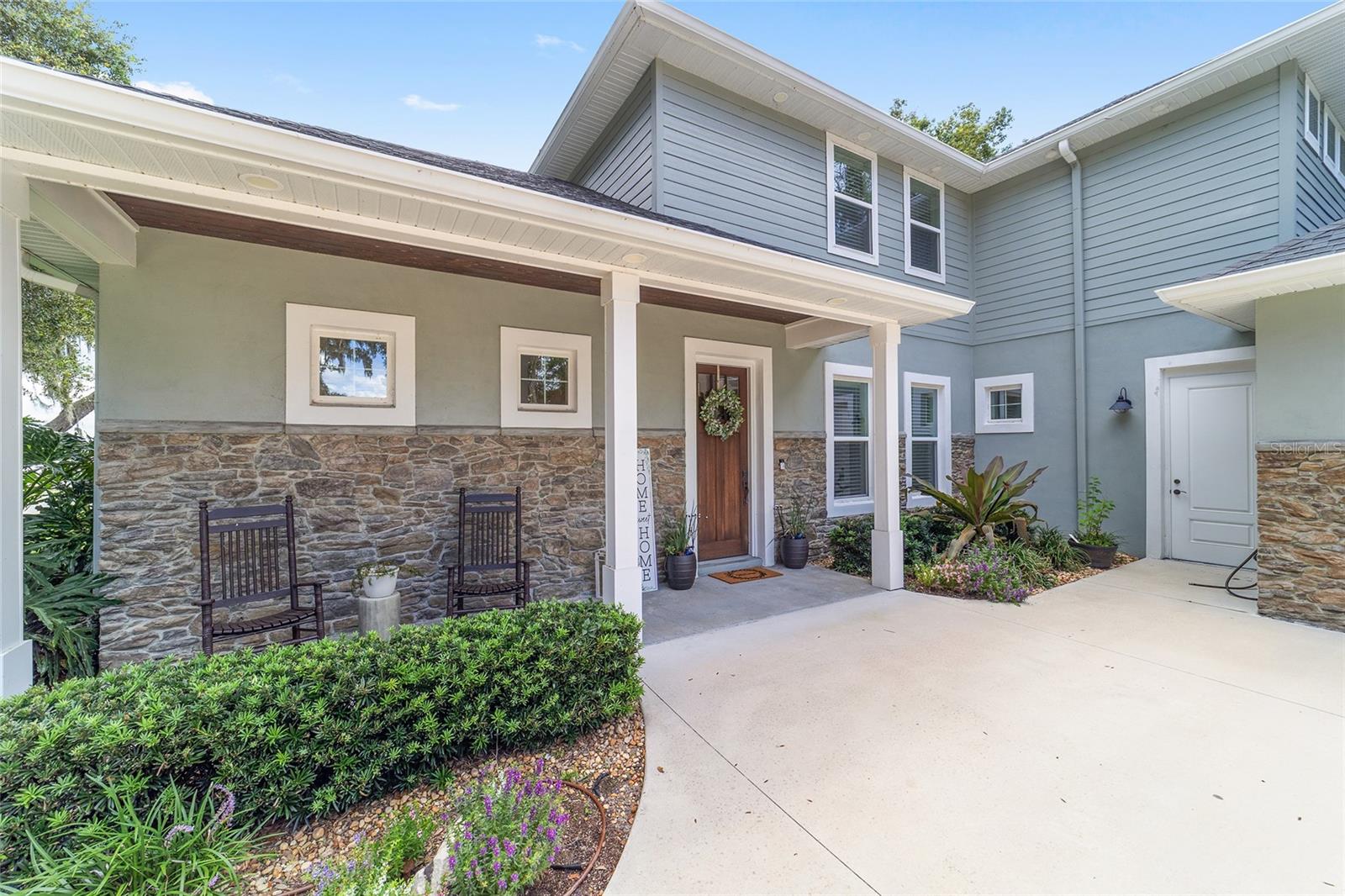 Ocklawaha, Florida, 32179, United States, 5 Bedrooms Bedrooms, ,4 BathroomsBathrooms,Residential,Active,1944075