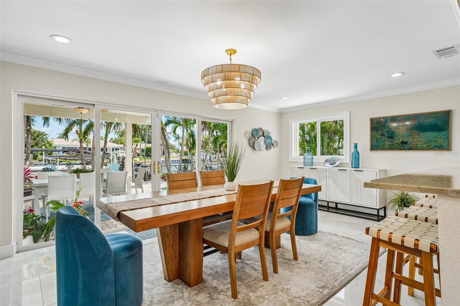 St Petersburg, Florida, 33703, United States, 5 Bedrooms Bedrooms, ,3 BathroomsBathrooms,Residential,Active,2051998