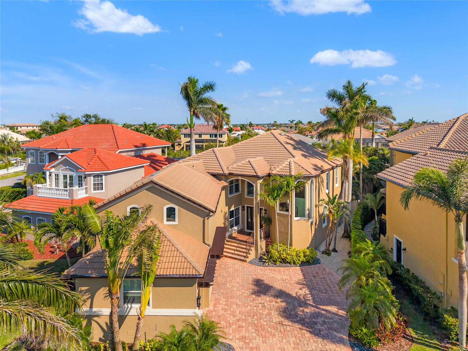 Apollo Beach, Florida, 33572, United States, ,5 BathroomsBathrooms,Residential,Active,1781627