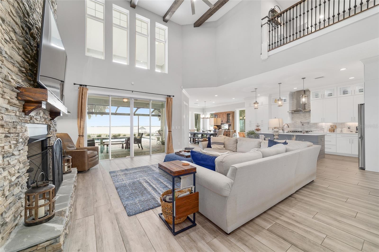 Ocklawaha, Florida, 32179, United States, 5 Bedrooms Bedrooms, ,4 BathroomsBathrooms,Residential,Active,1944075
