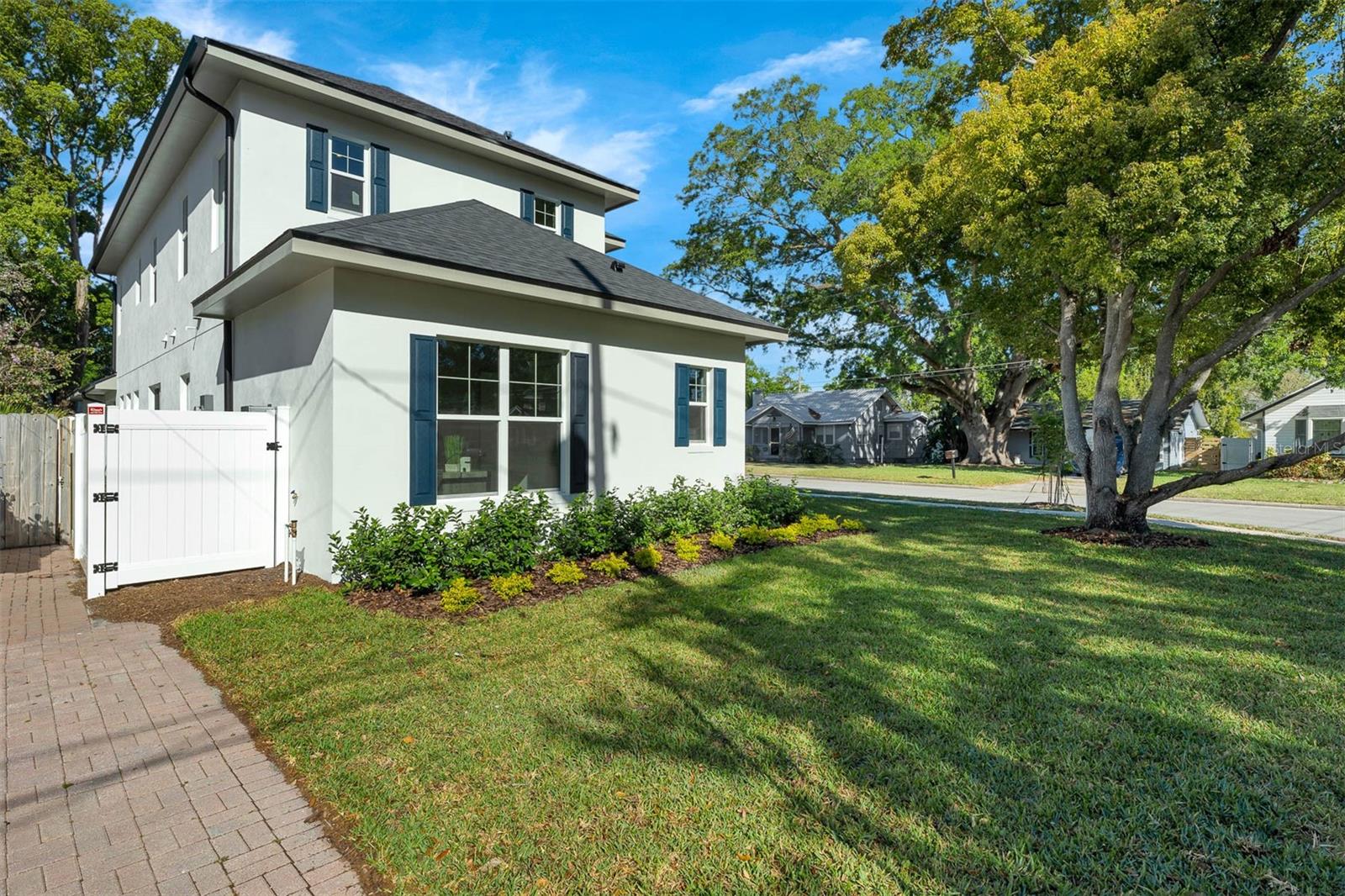 Orlando, Florida, 32804, United States, 5 Bedrooms Bedrooms, ,4 BathroomsBathrooms,Residential,Active,1702896