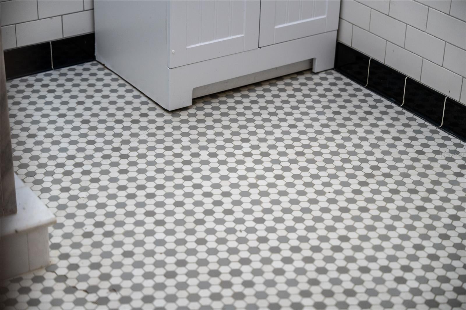 Orlando, Florida, 32803, United States, 5 Bedrooms Bedrooms, ,5 BathroomsBathrooms,Residential,Active,1926917