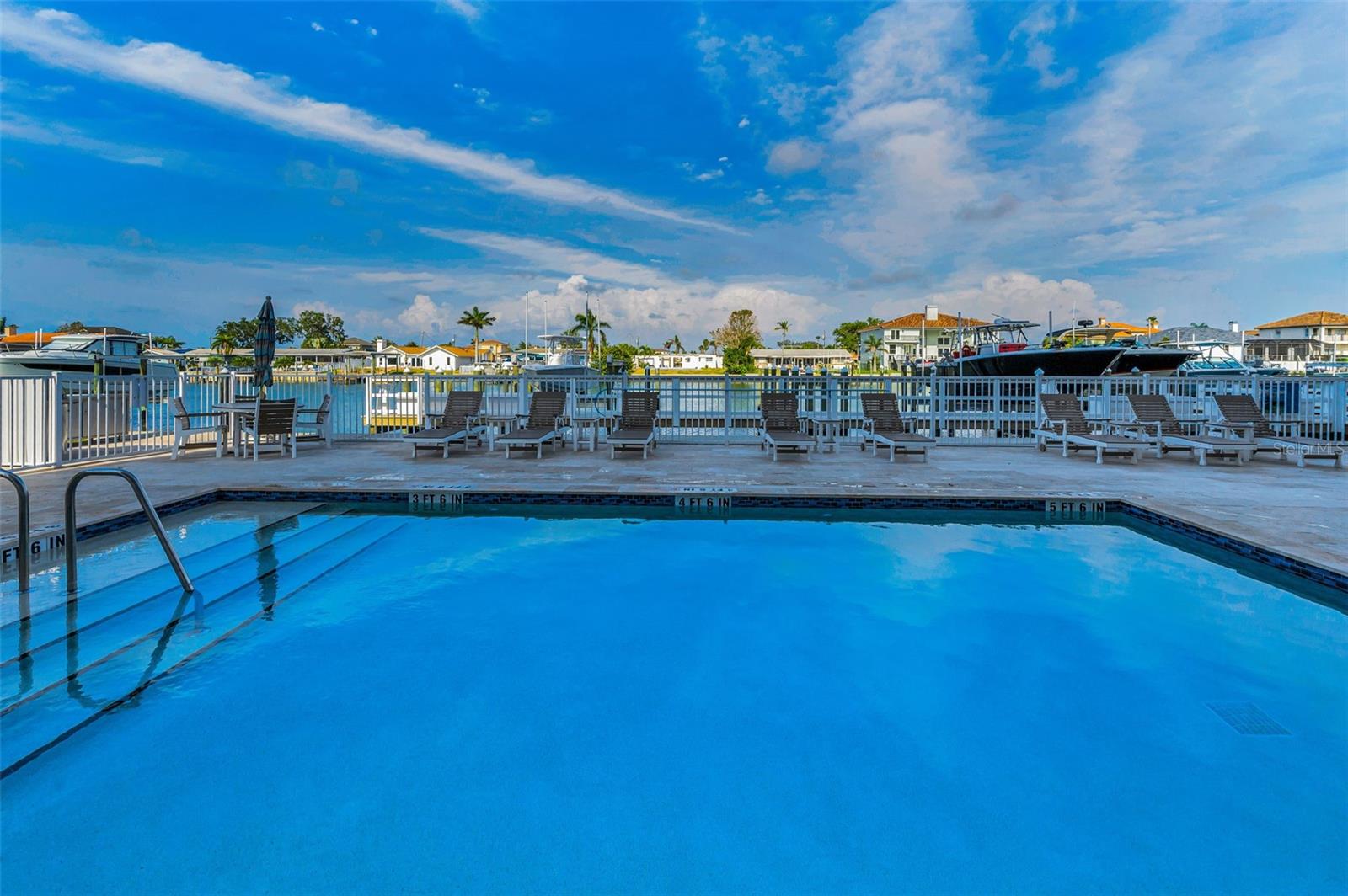 Clearwater Beach, Florida, 33767, United States, 3 Bedrooms Bedrooms, ,2 BathroomsBathrooms,Residential,Active,1998584