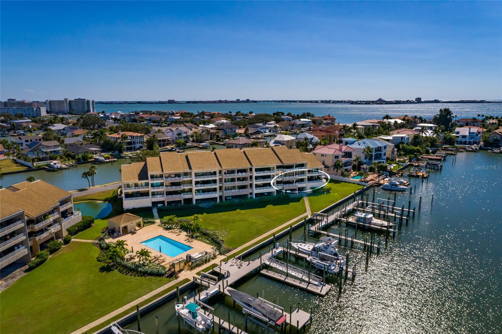 St Petersburg, Florida, 33707, United States, 4 Bedrooms Bedrooms, ,5 BathroomsBathrooms,Residential,Active,1985578