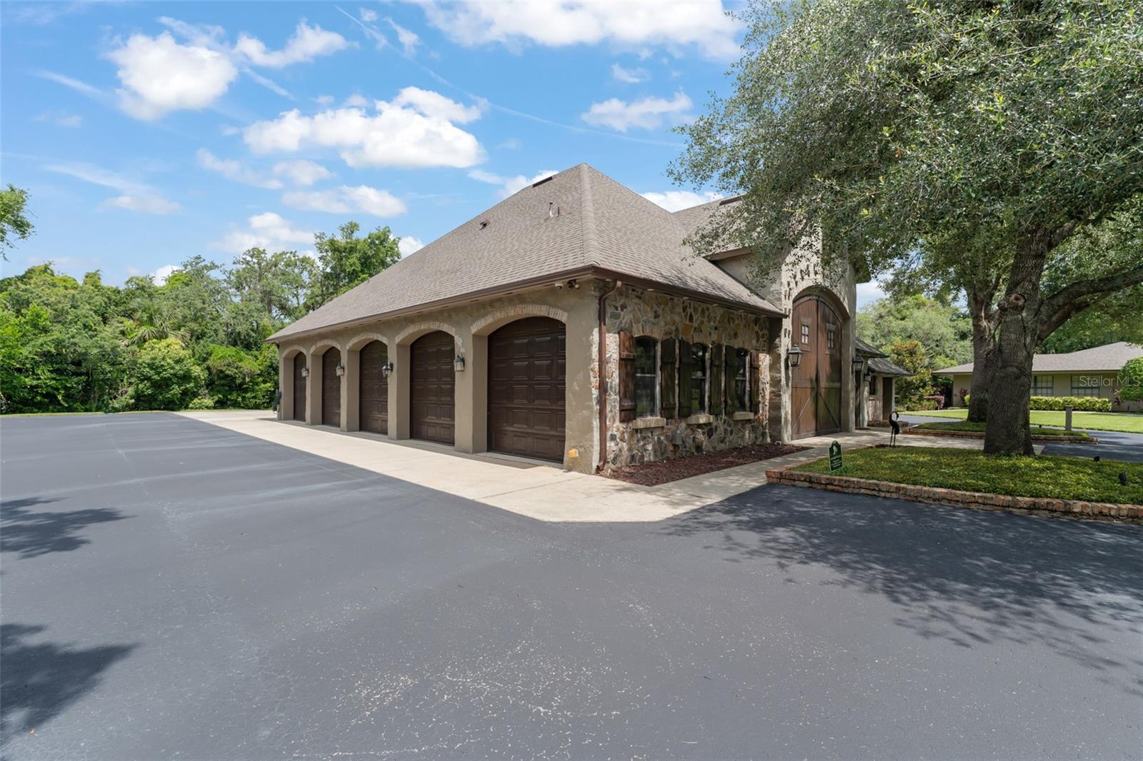 Longwood, Florida, 32779, United States, 10 Bedrooms Bedrooms, ,17 BathroomsBathrooms,Residential,Active,1914816