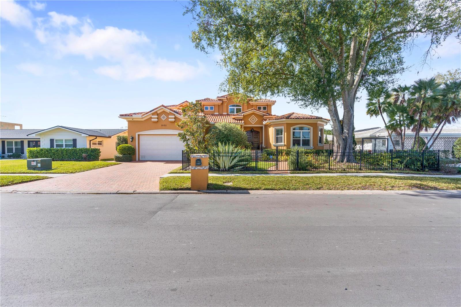 Tampa, Florida, 33634, United States, 5 Bedrooms Bedrooms, ,4 BathroomsBathrooms,Residential,Active,2012814