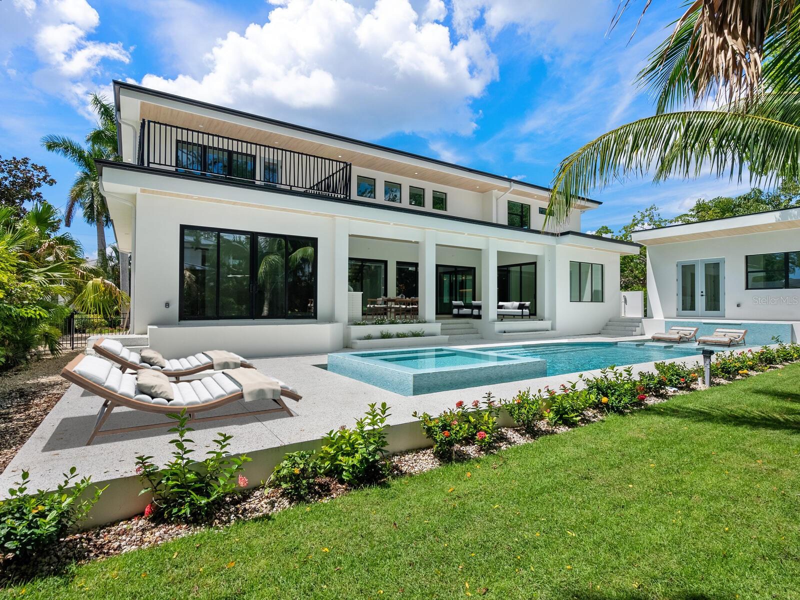 Sarasota, Florida, 34239, United States, ,7 BathroomsBathrooms,Residential,Active,1849492