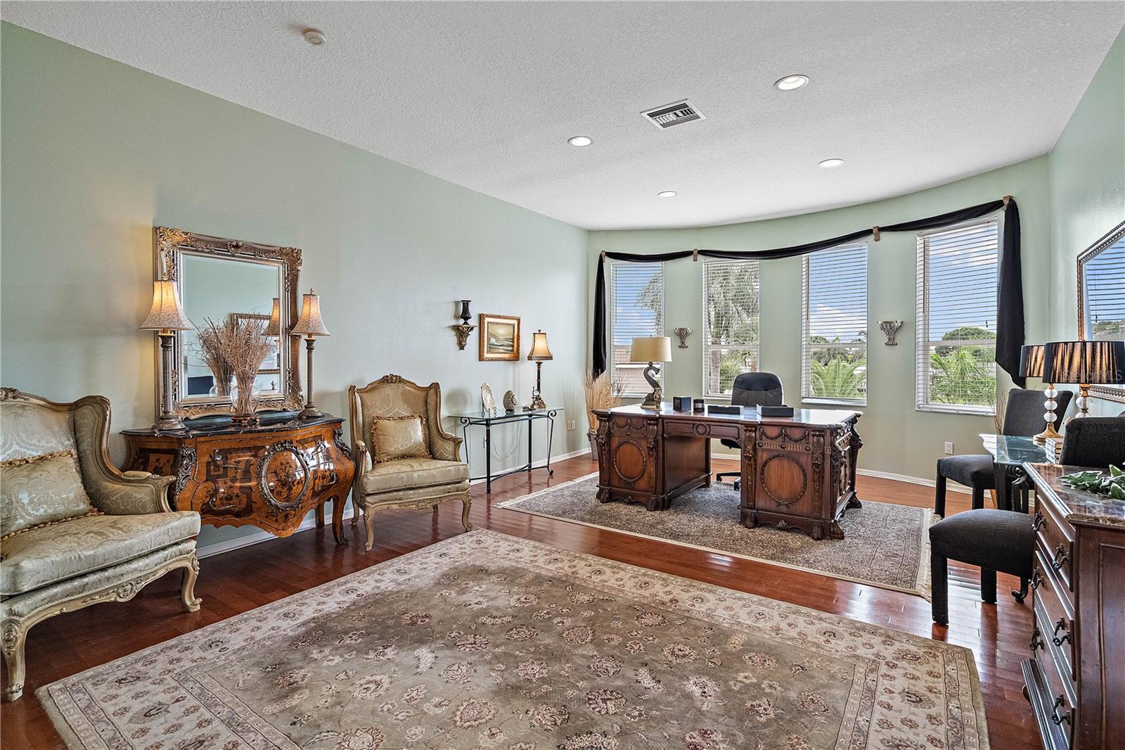 St Petersburg, Florida, 33715, United States, 5 Bedrooms Bedrooms, ,5 BathroomsBathrooms,Residential,Active,1942385