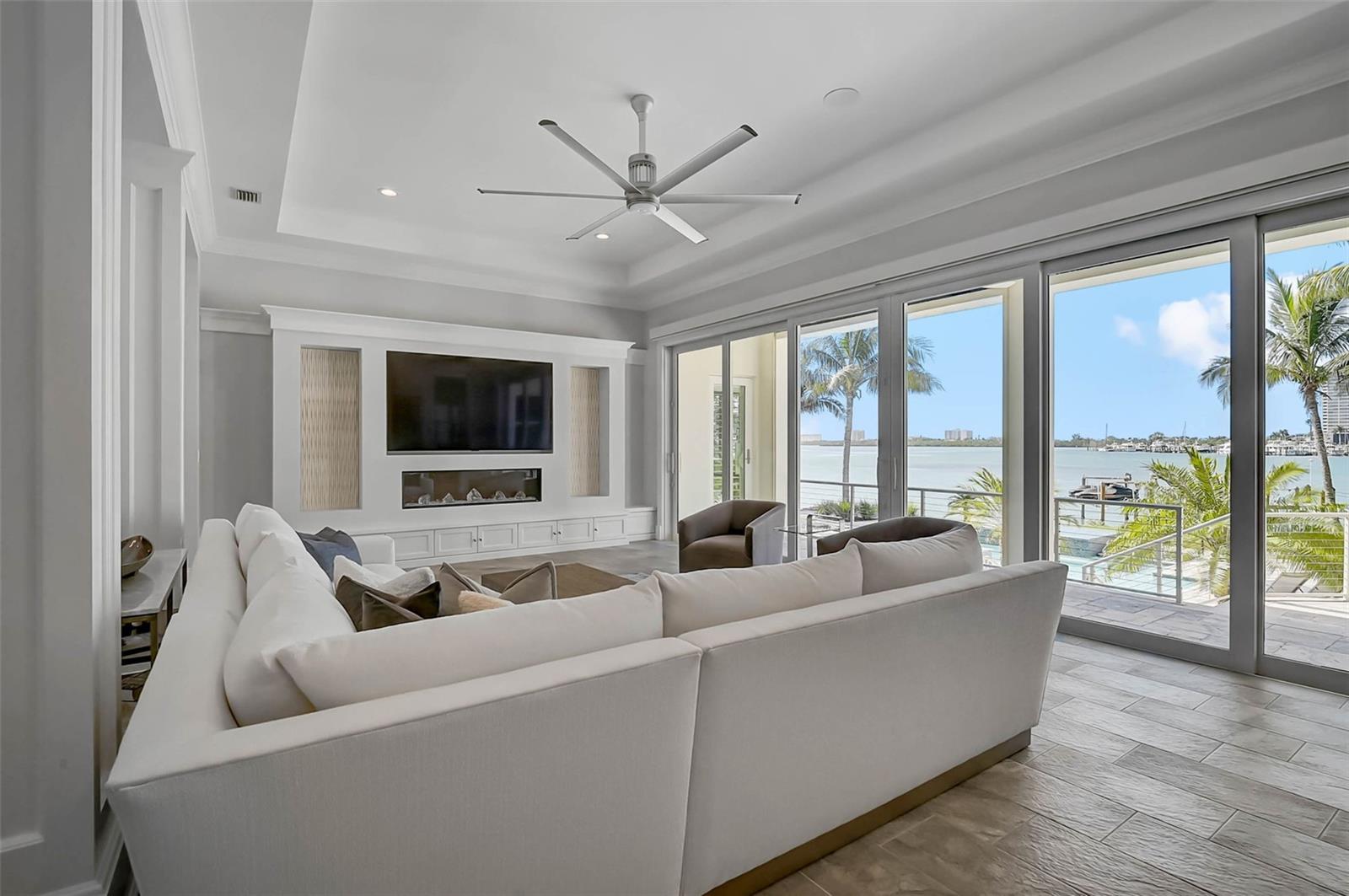 Sarasota, Florida, 34236, United States, 5 Bedrooms Bedrooms, ,6 BathroomsBathrooms,Residential,Active,1972132