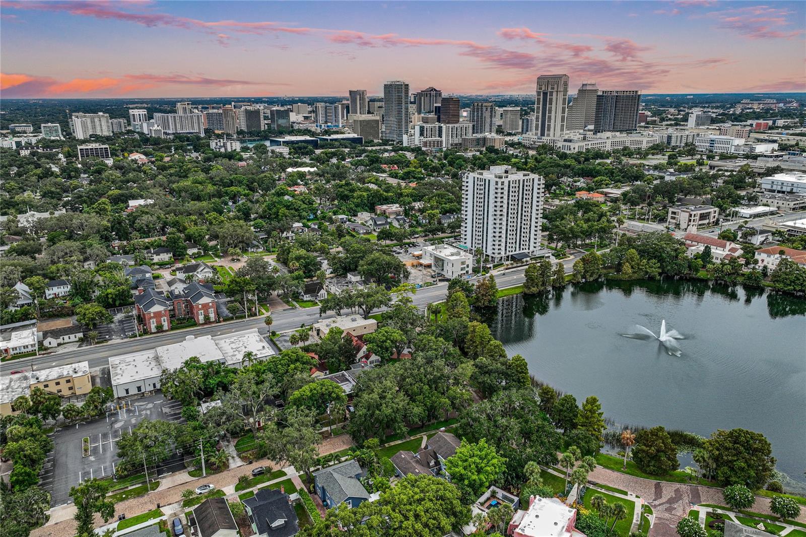 Orlando, Florida, 32803, United States, 5 Bedrooms Bedrooms, ,5 BathroomsBathrooms,Residential,Active,1926917