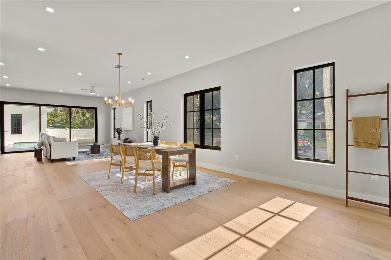 Orlando, Florida, 32804, United States, 5 Bedrooms Bedrooms, ,5 BathroomsBathrooms,Residential,Active,1905097