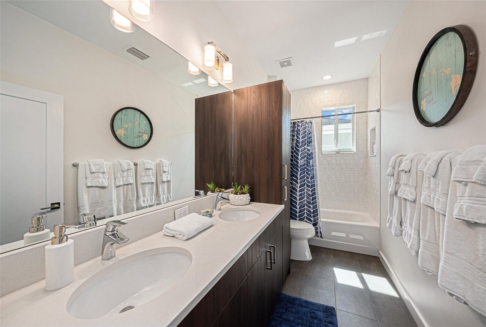 Tampa, Florida, 33629, United States, 4 Bedrooms Bedrooms, ,3 BathroomsBathrooms,Residential,Active,1914639