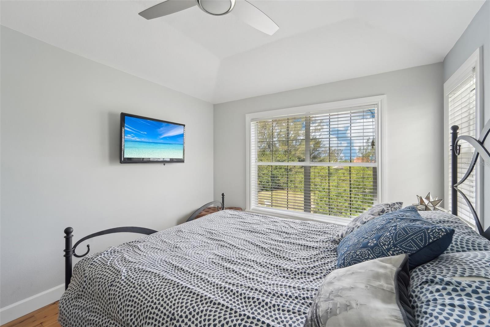 Longboat Key, Florida, 34228, United States, 3 Bedrooms Bedrooms, ,3 BathroomsBathrooms,Residential,Active,1993956