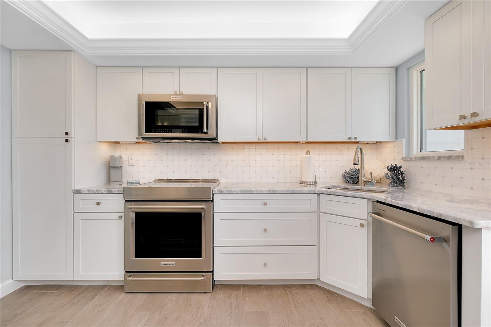 Sarasota, Florida, 34242, United States, 3 Bedrooms Bedrooms, ,2 BathroomsBathrooms,Residential,Active,1987232