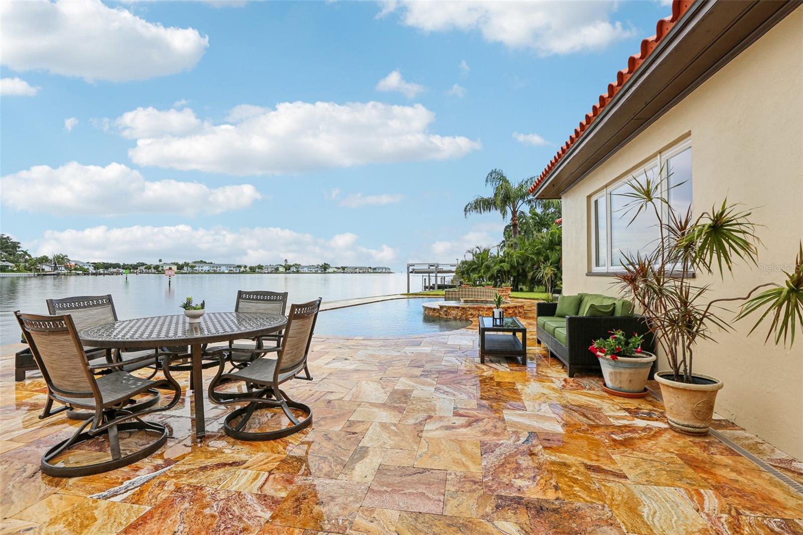 St Petersburg, Florida, 33705, United States, 4 Bedrooms Bedrooms, ,4 BathroomsBathrooms,Residential,Active,1927682