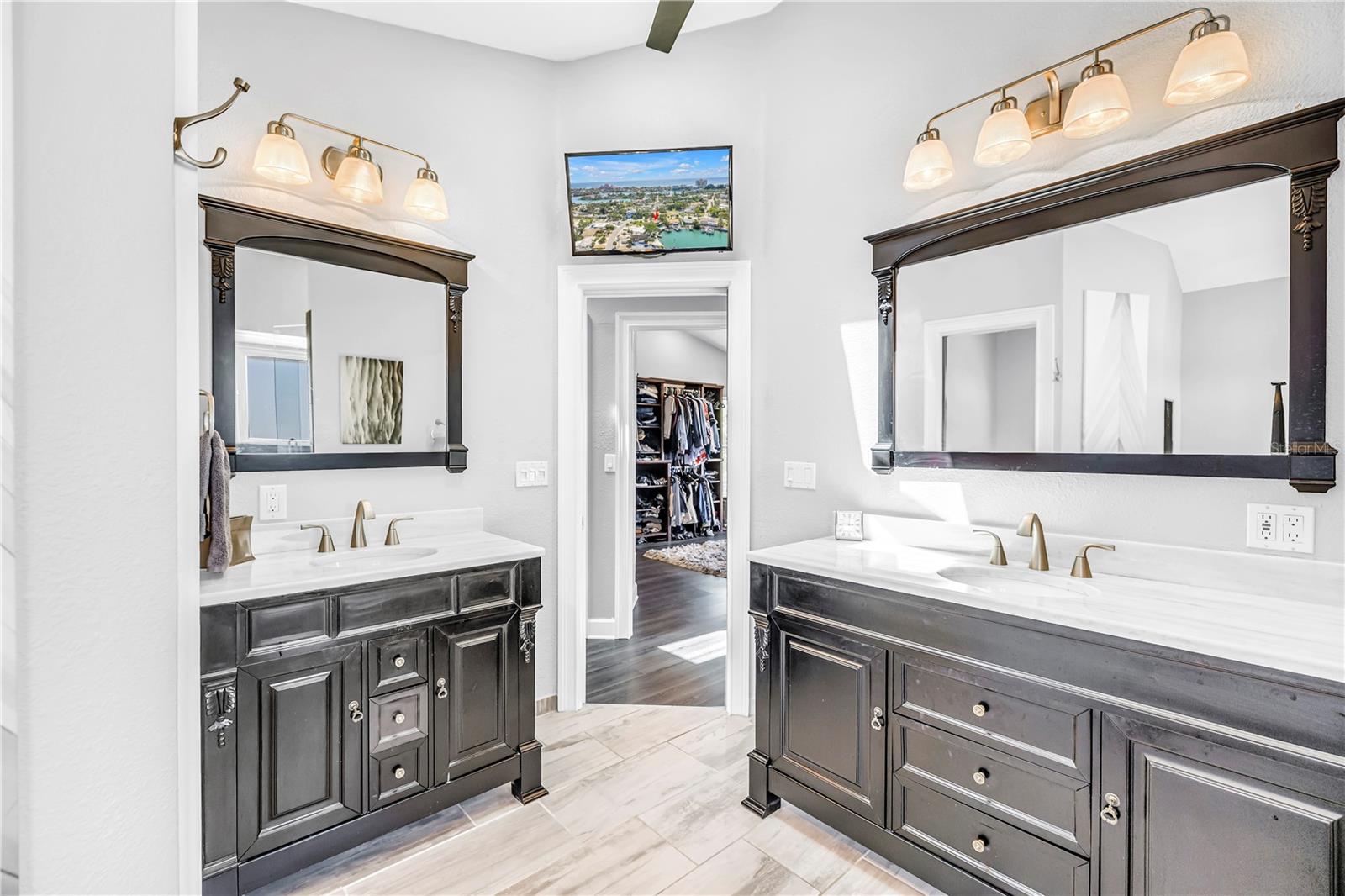 St Pete Beach, Florida, 33706, United States, 5 Bedrooms Bedrooms, ,3 BathroomsBathrooms,Residential,Active,2041617