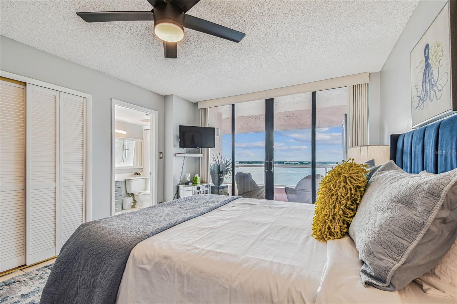 Clearwater Beach, Florida, 33767, United States, 2 Bedrooms Bedrooms, ,3 BathroomsBathrooms,Residential,Active,1919072