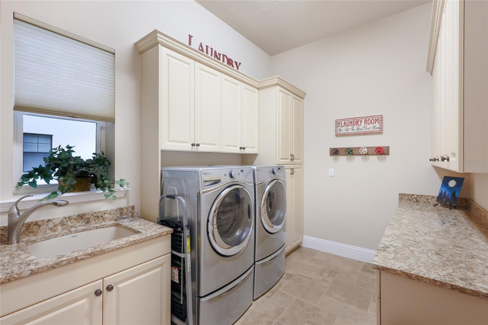 Bradenton, Florida, 34209, United States, 3 Bedrooms Bedrooms, ,5 BathroomsBathrooms,Residential,Active,1997612