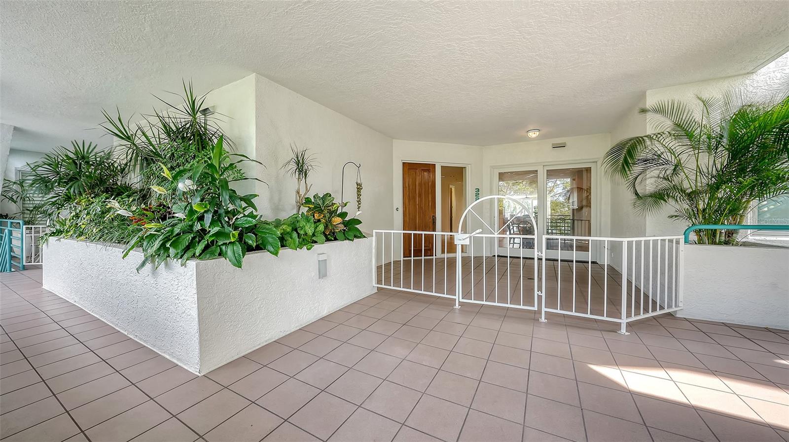 Longboat Key, Florida, 34228, United States, 3 Bedrooms Bedrooms, ,3 BathroomsBathrooms,Residential,Active,1992251