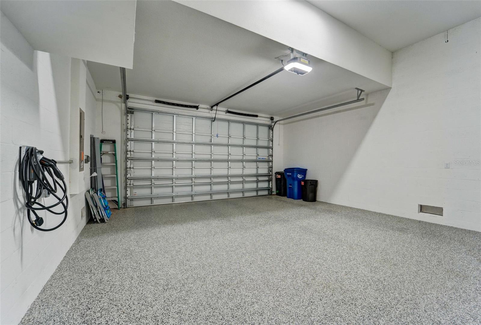 Bradenton, Florida, 34209, United States, 5 Bedrooms Bedrooms, ,3 BathroomsBathrooms,Residential,Active,1902926